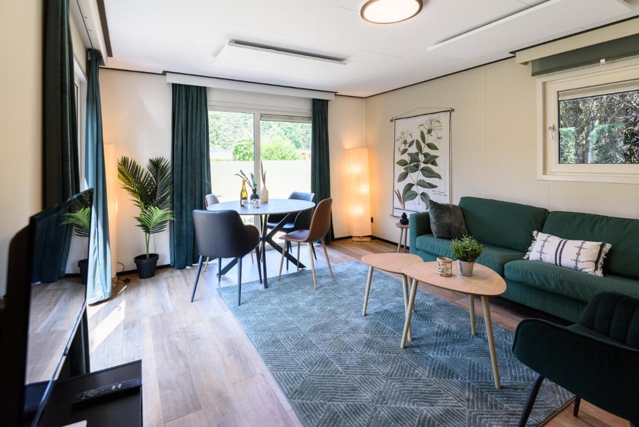 Chalet Met Eigen Tuin Aan De Veluwse Bosrand Putten Exteriör bild