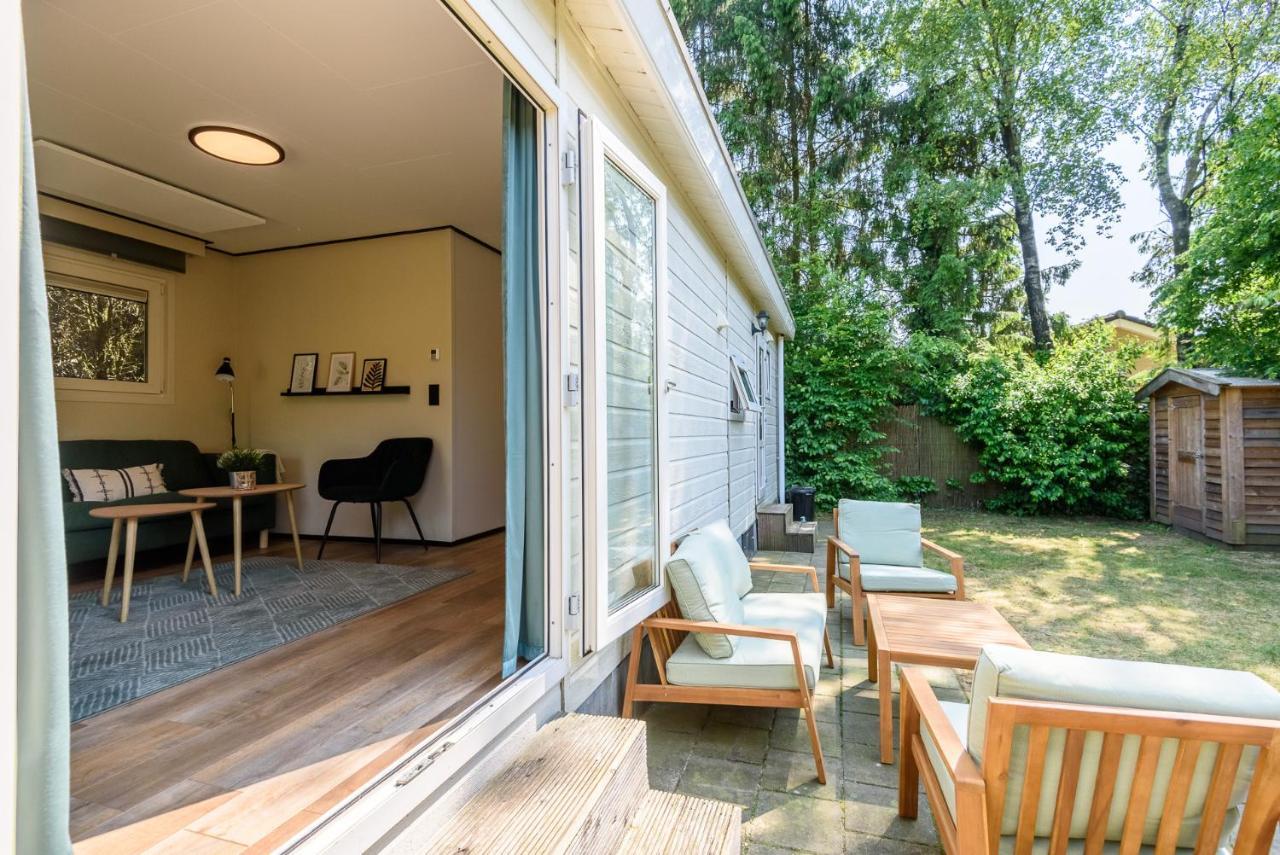 Chalet Met Eigen Tuin Aan De Veluwse Bosrand Putten Exteriör bild