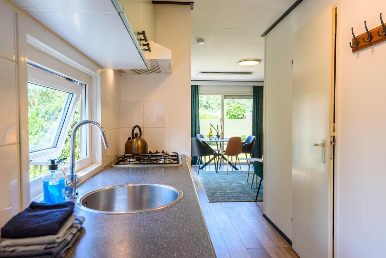 Chalet Met Eigen Tuin Aan De Veluwse Bosrand Putten Exteriör bild