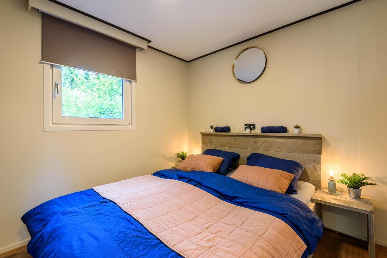 Chalet Met Eigen Tuin Aan De Veluwse Bosrand Putten Exteriör bild